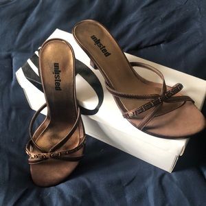 Women’s slip on dress shoes